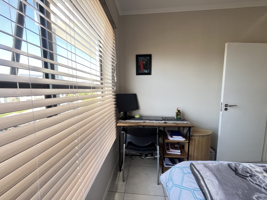 To Let 1 Bedroom Property for Rent in Richwood Western Cape